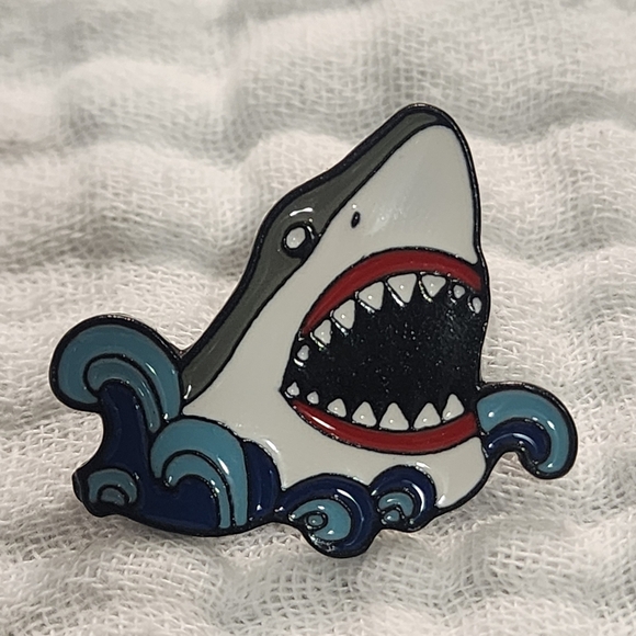 3 for $15/ 5 for $20 Pin- Shark Wave - Picture 1 of 4